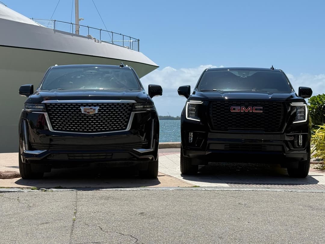 Transportation service car image (black SUV)