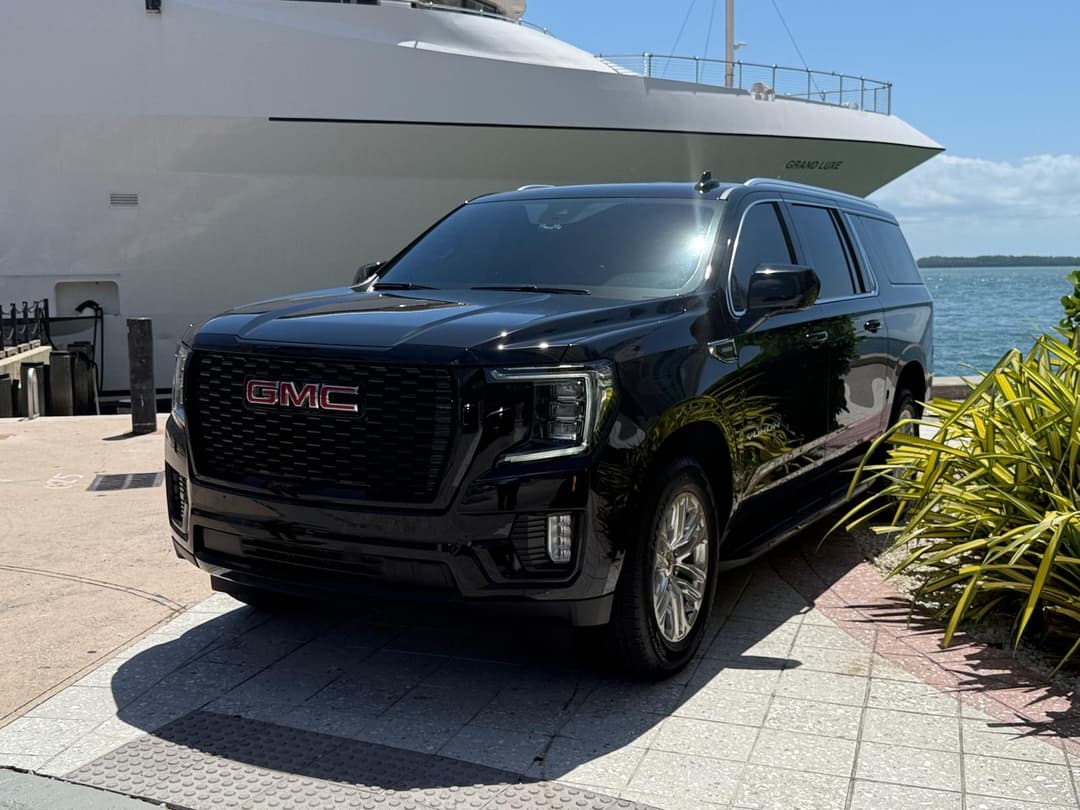 Transportation service car image (black SUV)